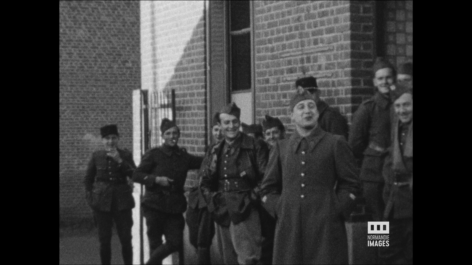 "Communions" 1938-1940 - Pierre Le Bihan - NB/muet, film 8 mm